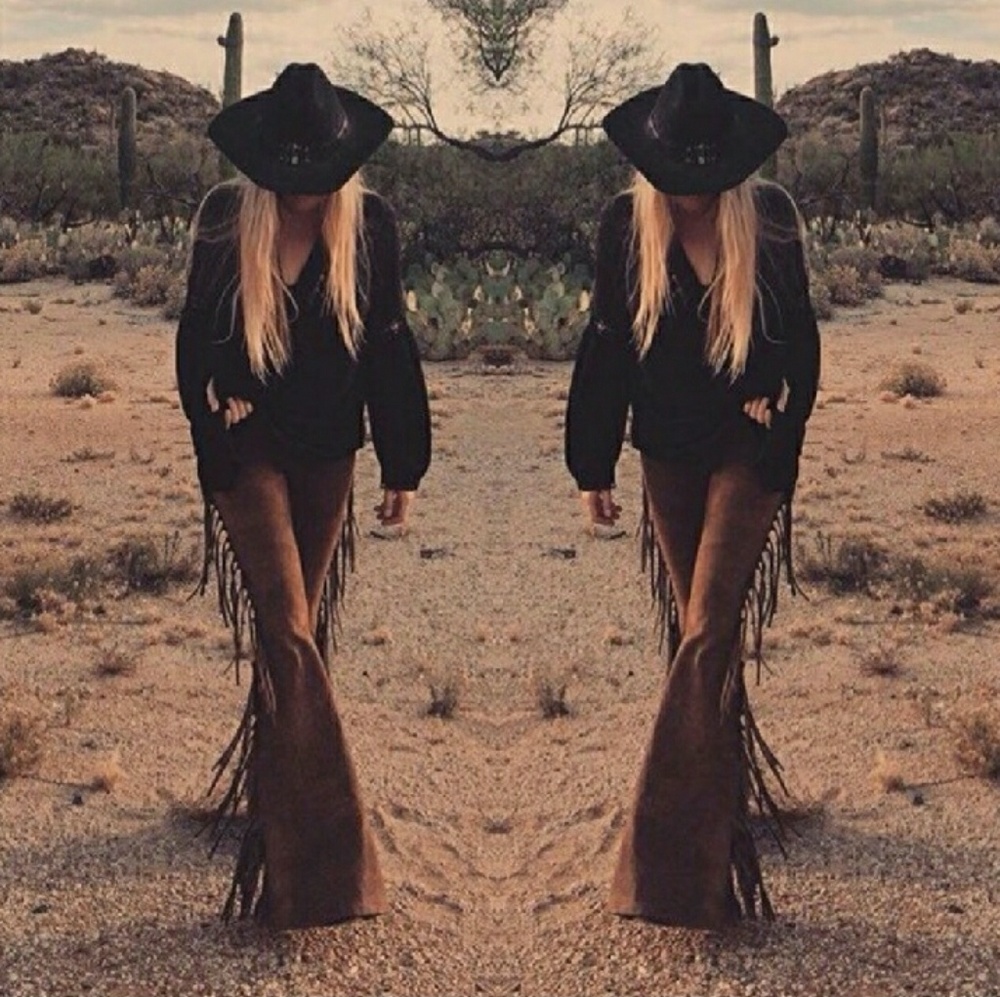 Trade/ brown suede fringe hiphuggers. NWT